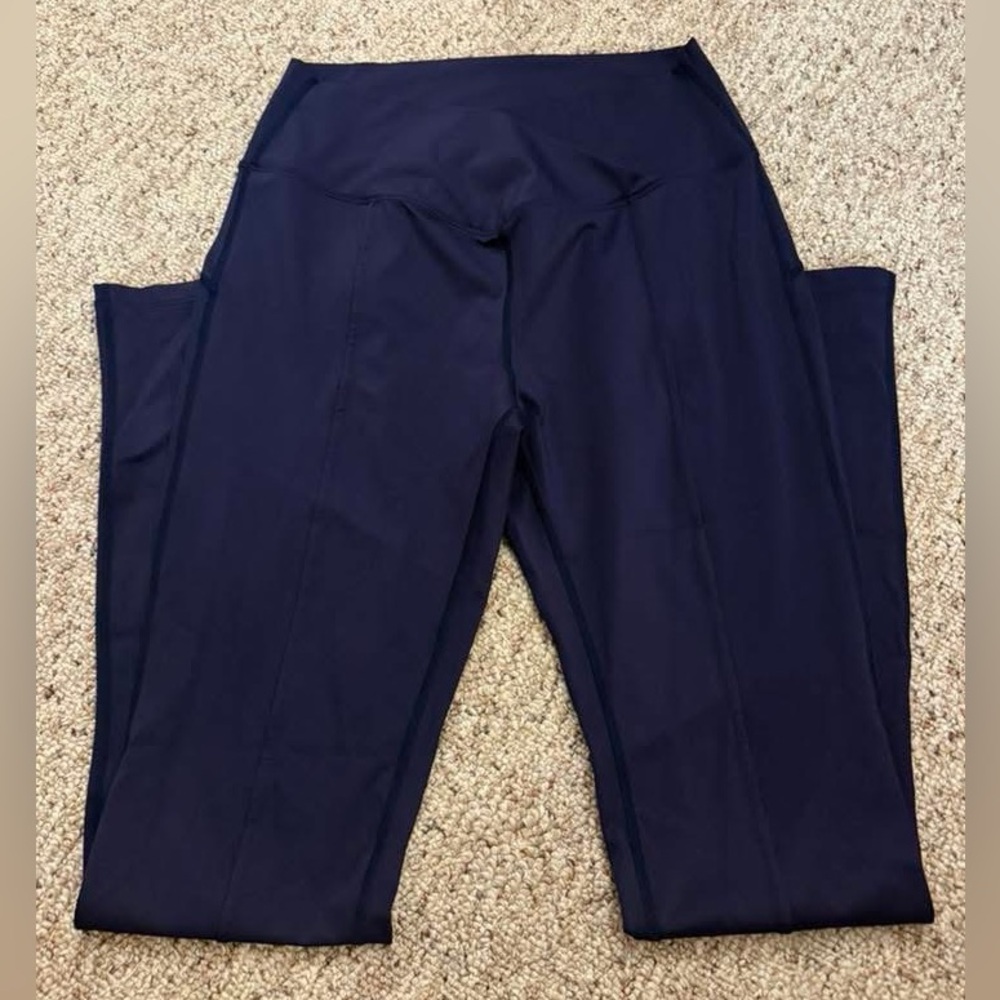 Navy Split Hem Yoga Pants
Large